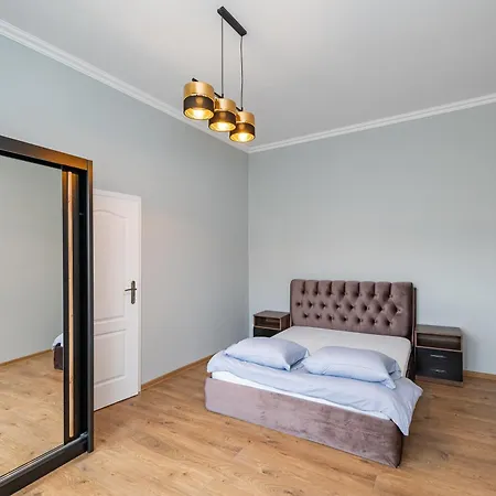 Elegant Center With Free Parking By Polo Apartment *