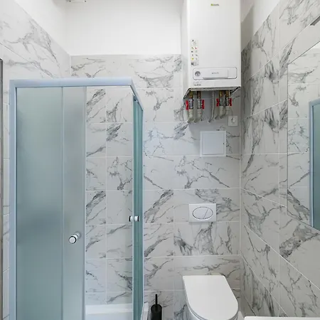 Elegant Center With Free Parking By Polo Apartment *