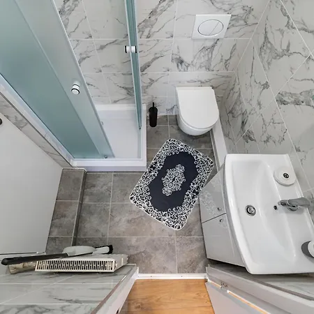 Elegant Center With Free Parking By Polo Apartment *