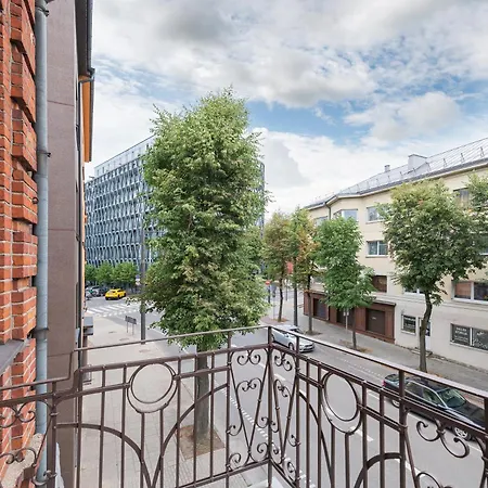 Elegant Center With Free Parking By Polo Kaunas